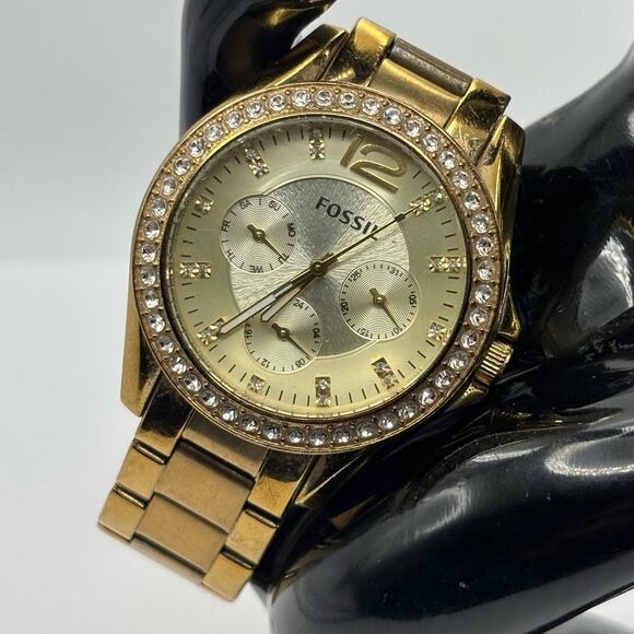 Vintage Gold Fossil Watch - Picture 2 of 4